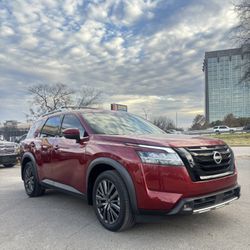 2022 Nissan Pathfinder 