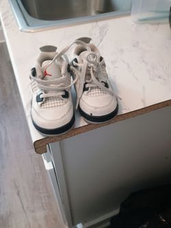 Toddler Jordans size 7c