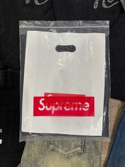 Supreme shirt size large brand new