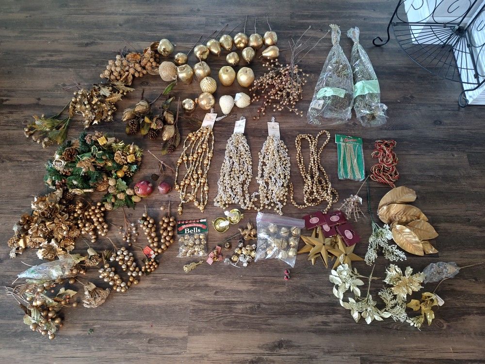CRAFT ITEMS - MOSTLY GOLD COLOR