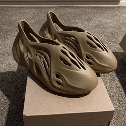 Foam Runner Clay Taupe