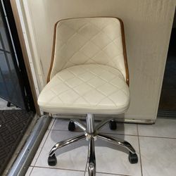 Swivel White Office Chair