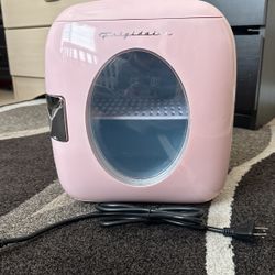 Frigidaire Portable Mini Fridge 