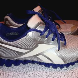 Reebok Zigtech (Size 7.5)