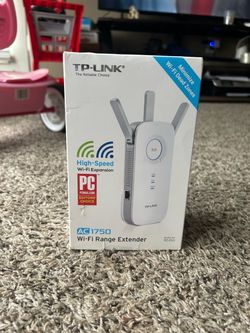 TP link AC1750 gigabit wireless range extender with eternal antenna