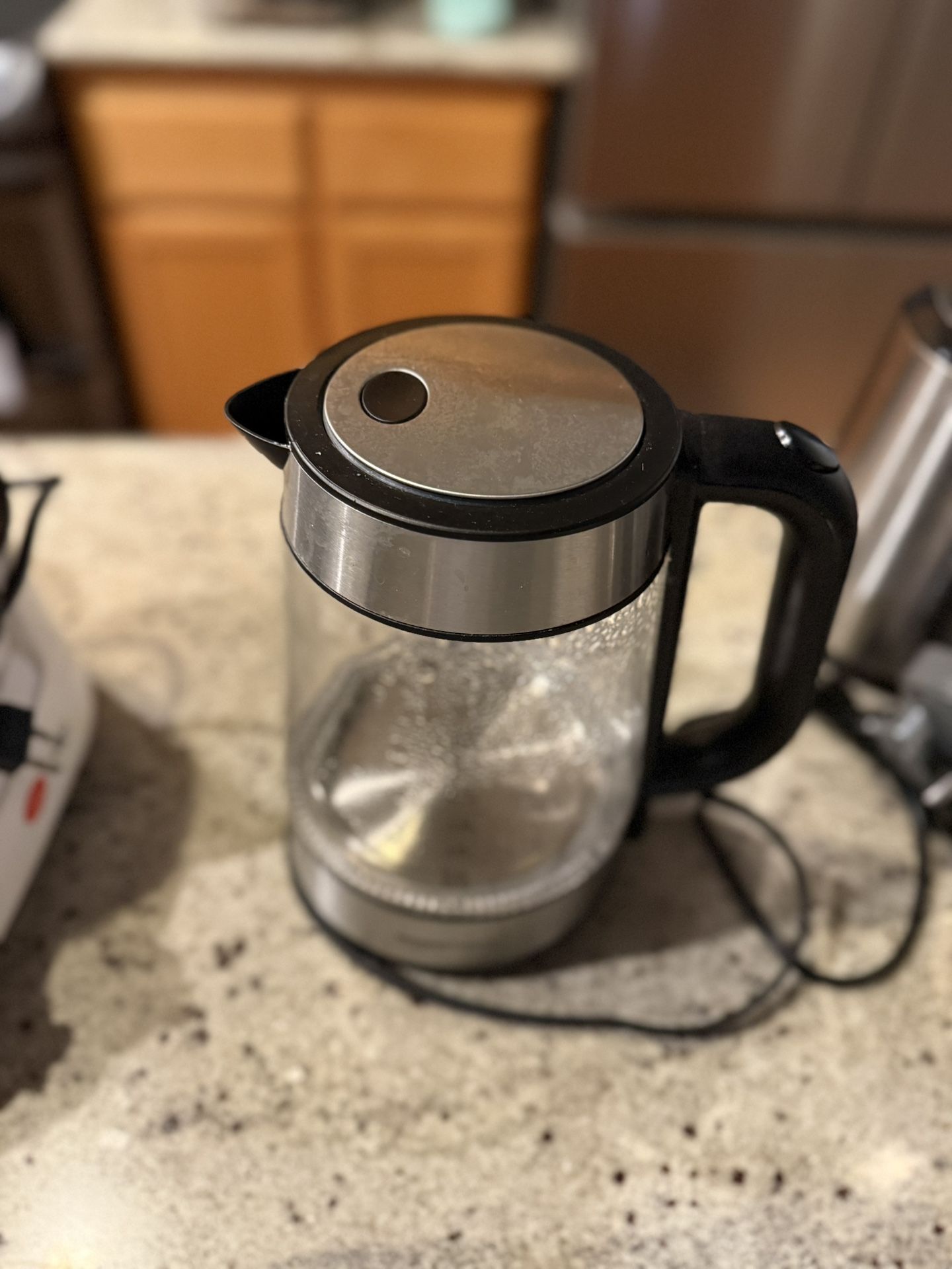 Amazon Basics Electric Kettle
