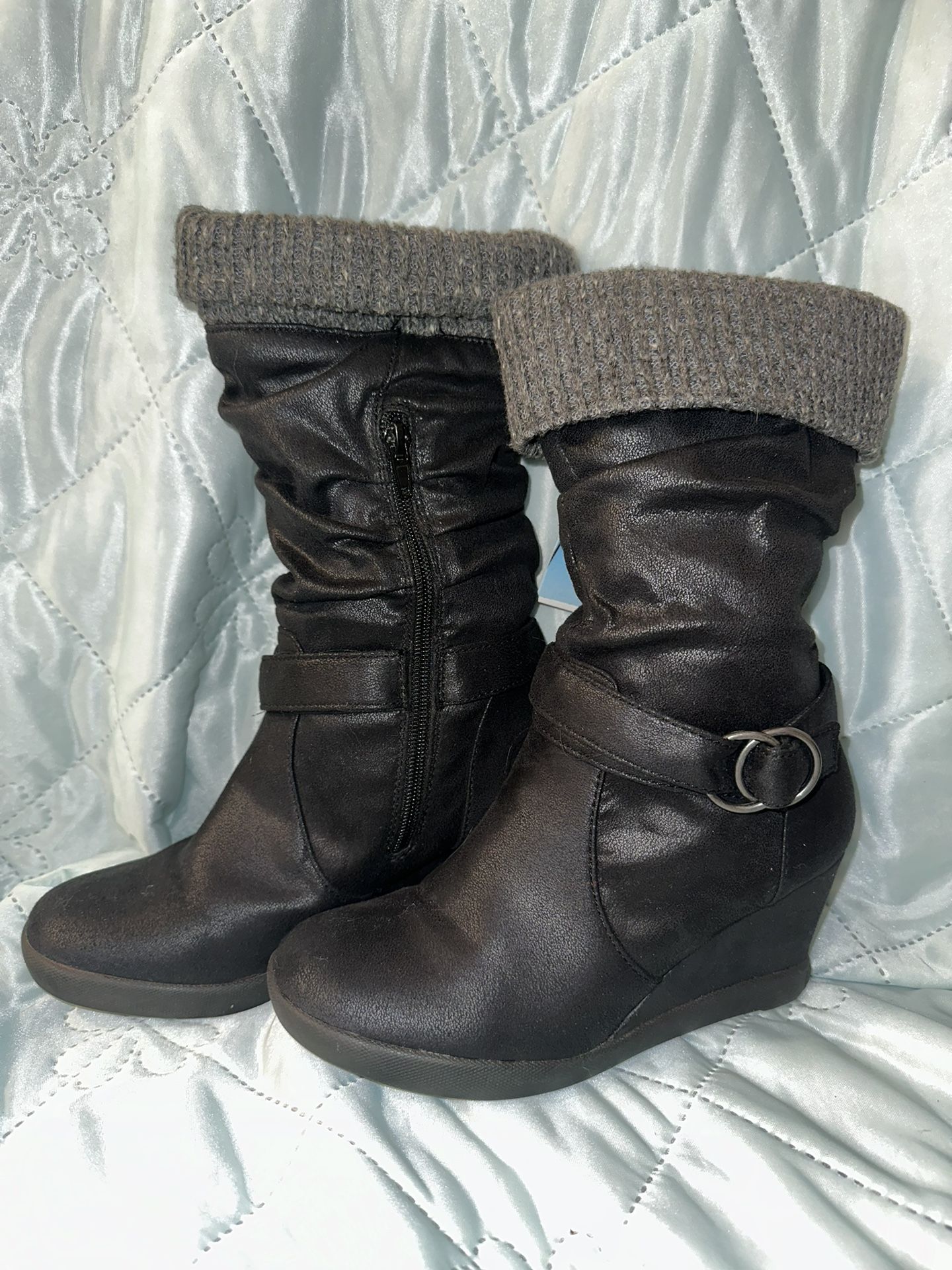 Black Roxy Boots With Heel