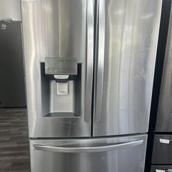 26cu.ft Stainless Steel French Door Refrigerator With Dual Ice Maker Was$2799 NOW$1199