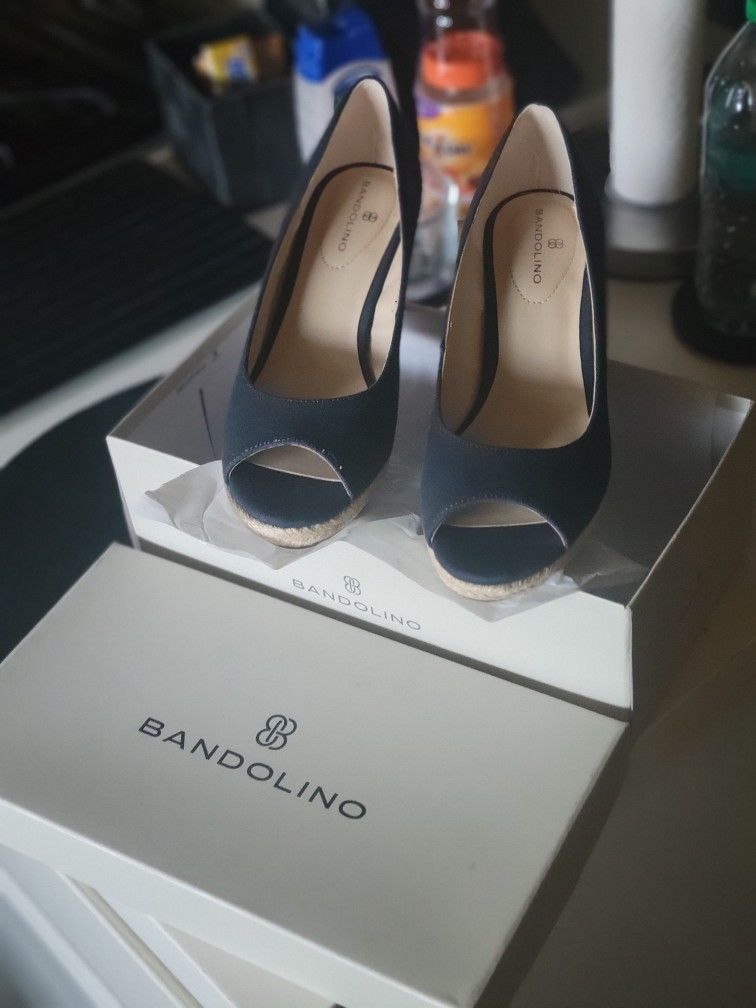 Womens Size 5.5 Bandolino Shoes NEW In Box $30 There $70