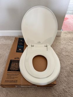Mayfair Little2Big Toilet Seat: Round