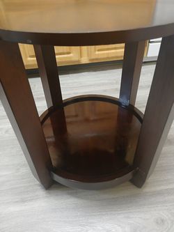 Modern Round Mahogany Veneer 2 Tier End Table/Accent Side Table