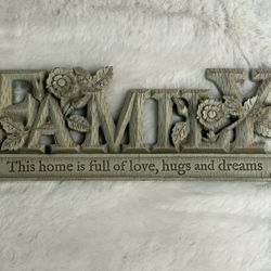 Farmhouse FAMILY Sign with Floral Detail