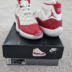 Air Jordan 11 Cherrys