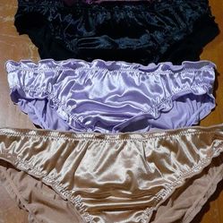 Womans Size X-Large Silky Bikini Panties W Ruffles. Lot Of 4 New 