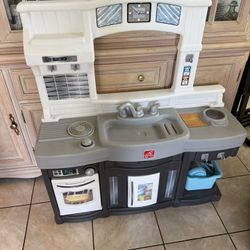 Kids Play Kitchen