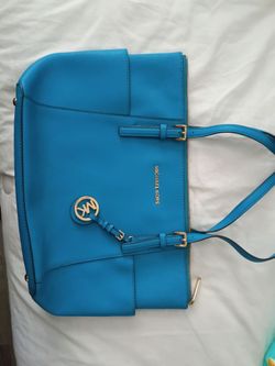 Michael kors leather shoulder bag