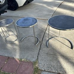 Round Tables Set