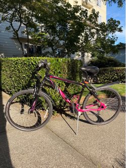 Specialized Myka Women’s Hybrid Bike • Size 19” • Ready to Ride