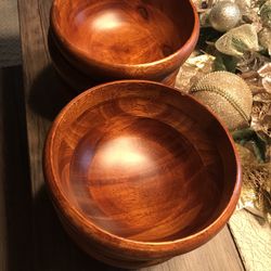 Kitchen Cabin Style Salad Or Soup Bowls
