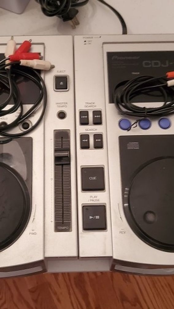 Pioneer CDJ-100S シルバー 動作OK 美品 Pioneer CDJ-100S シルバー 動作OK 美品 Pioneer CDJ-100S シルバー