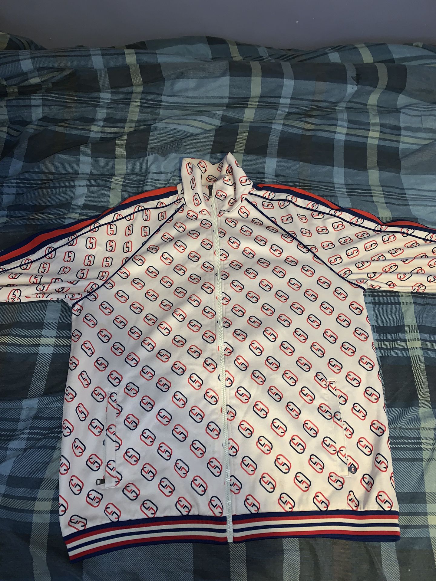 GUCCI MENS GG TRACK JACKET for Sale in Bedford IL - OfferUp