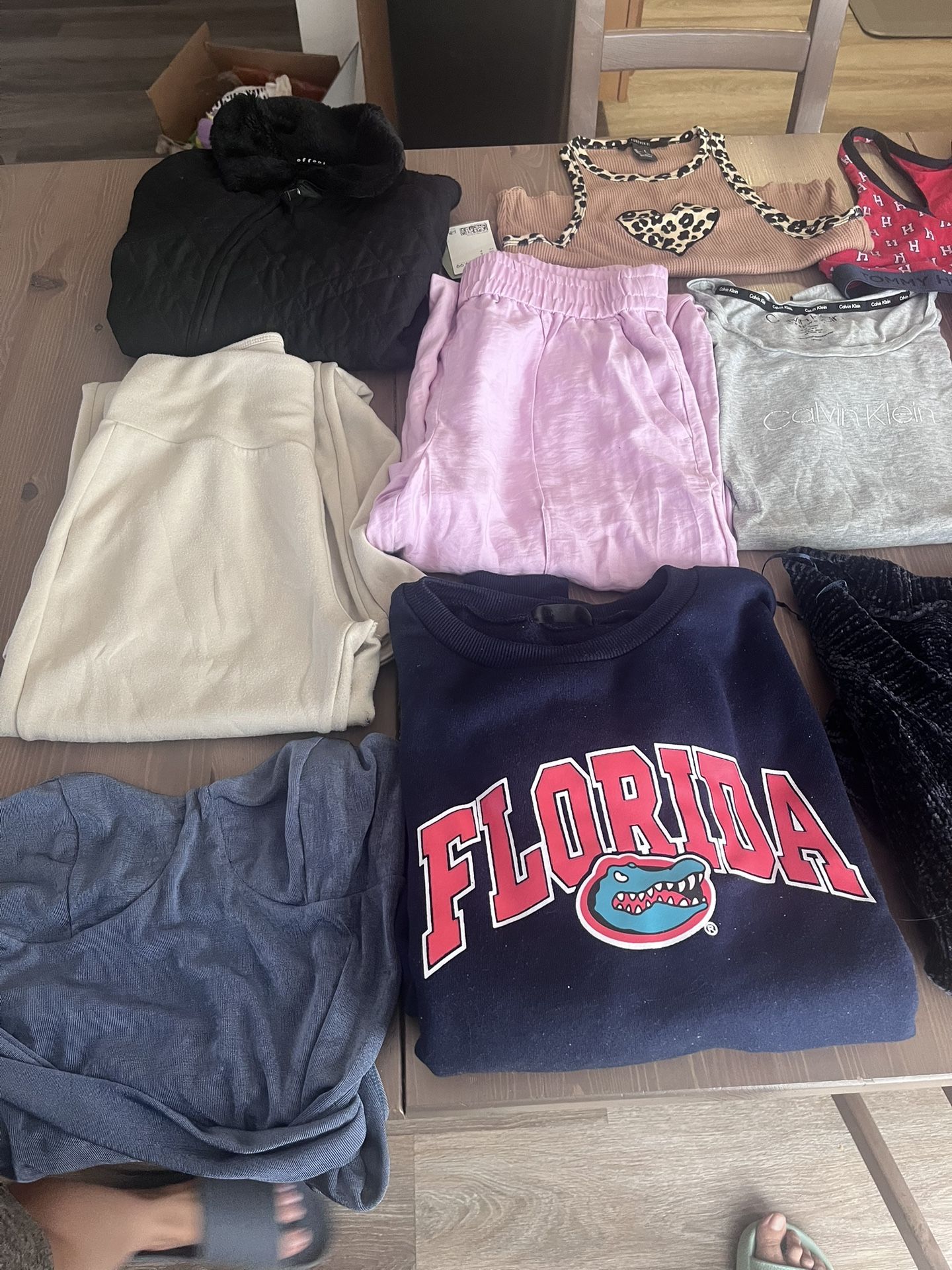 women's clothing size S/M
