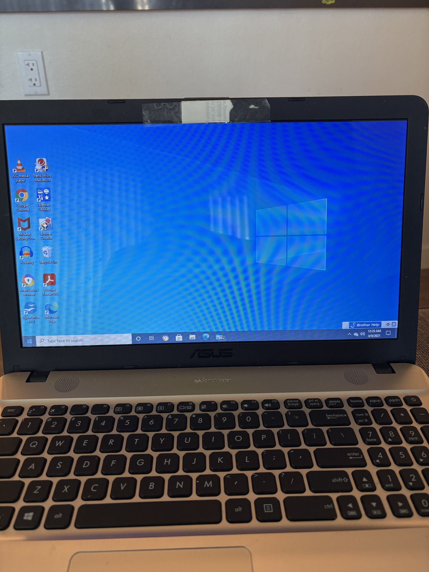 ASUS Laptop With Charger