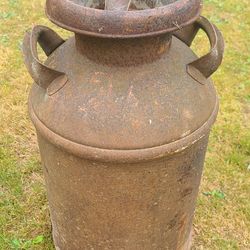 Rustic Vintage Metal Milk Can With Lid 