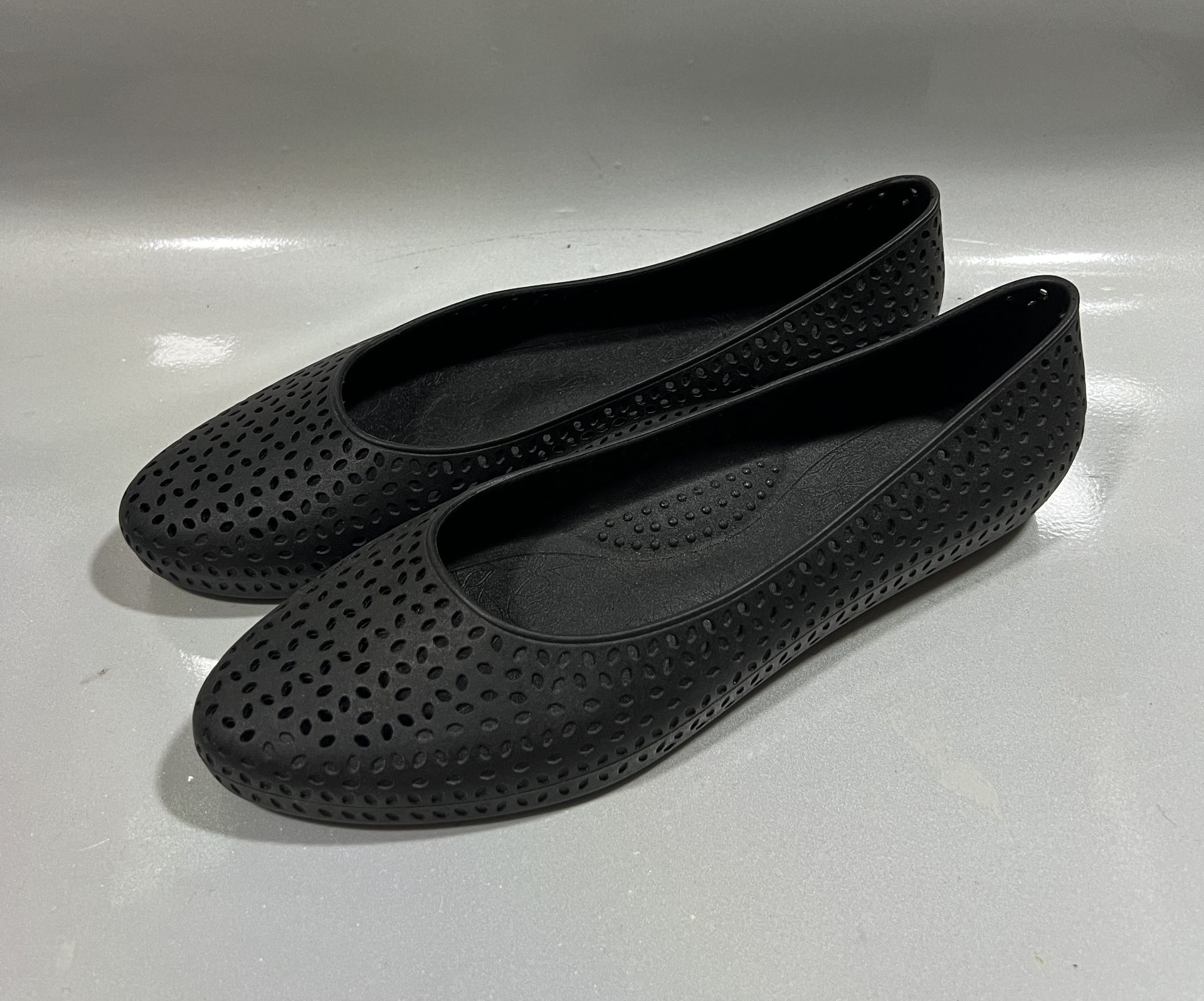 Okabashi Women's Samantha Flats Size 10 Black Rubber Shoe