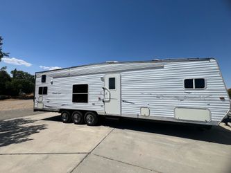 2005 Rampage Nomad Toy Hauler