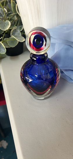 Heavy solid glass fragrance dispenser