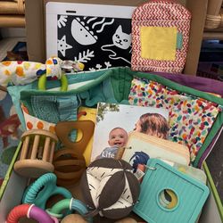 Lovevery Bundle 3-14mo + BOOK ADD-ONS & Guides