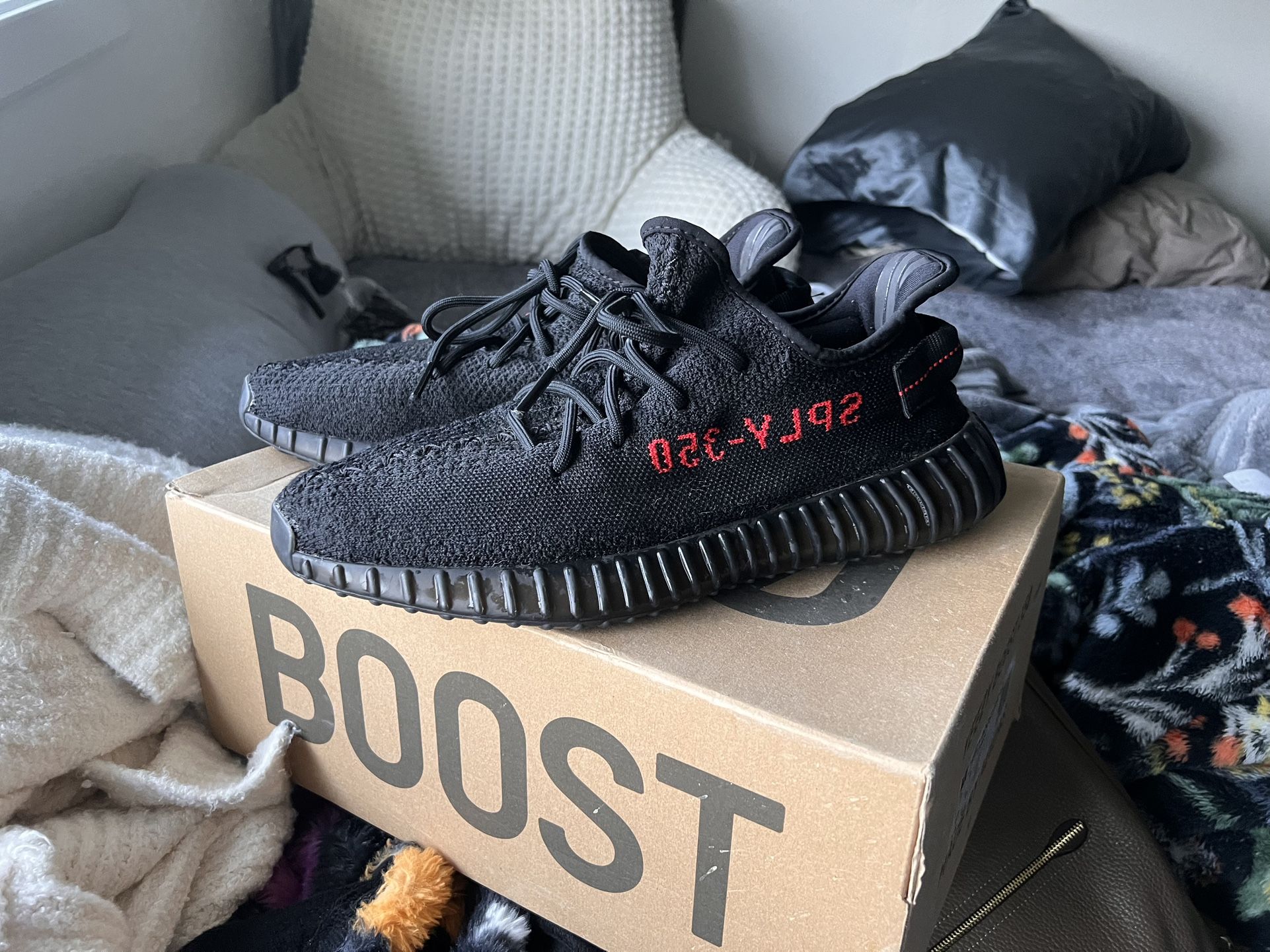 Yeezy Boost 350 V2