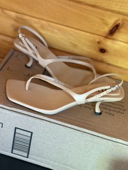 Nude Between The Toe Heels