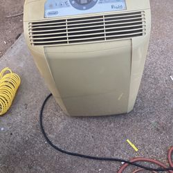 DeLonghi Portable Air Conditioner 12 000BT for Sale in Donna TX OfferUp