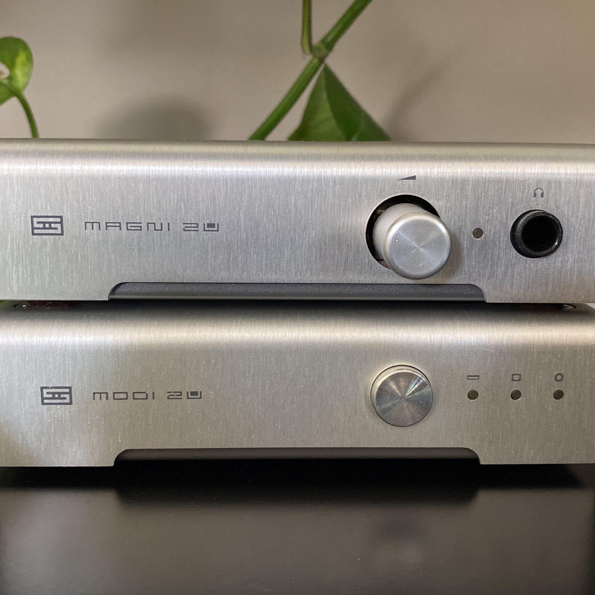 Schiit magni online 2u