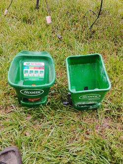 Handheld grass seed   spreader.