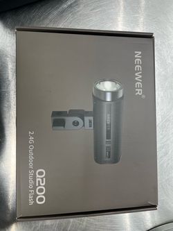82859 NEEWER Q200 STUDIO FLASH PHOTOGRAPHY EQUIPMENT