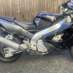 Yamaha YRF 1,000cc
