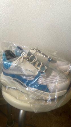 Dior B22