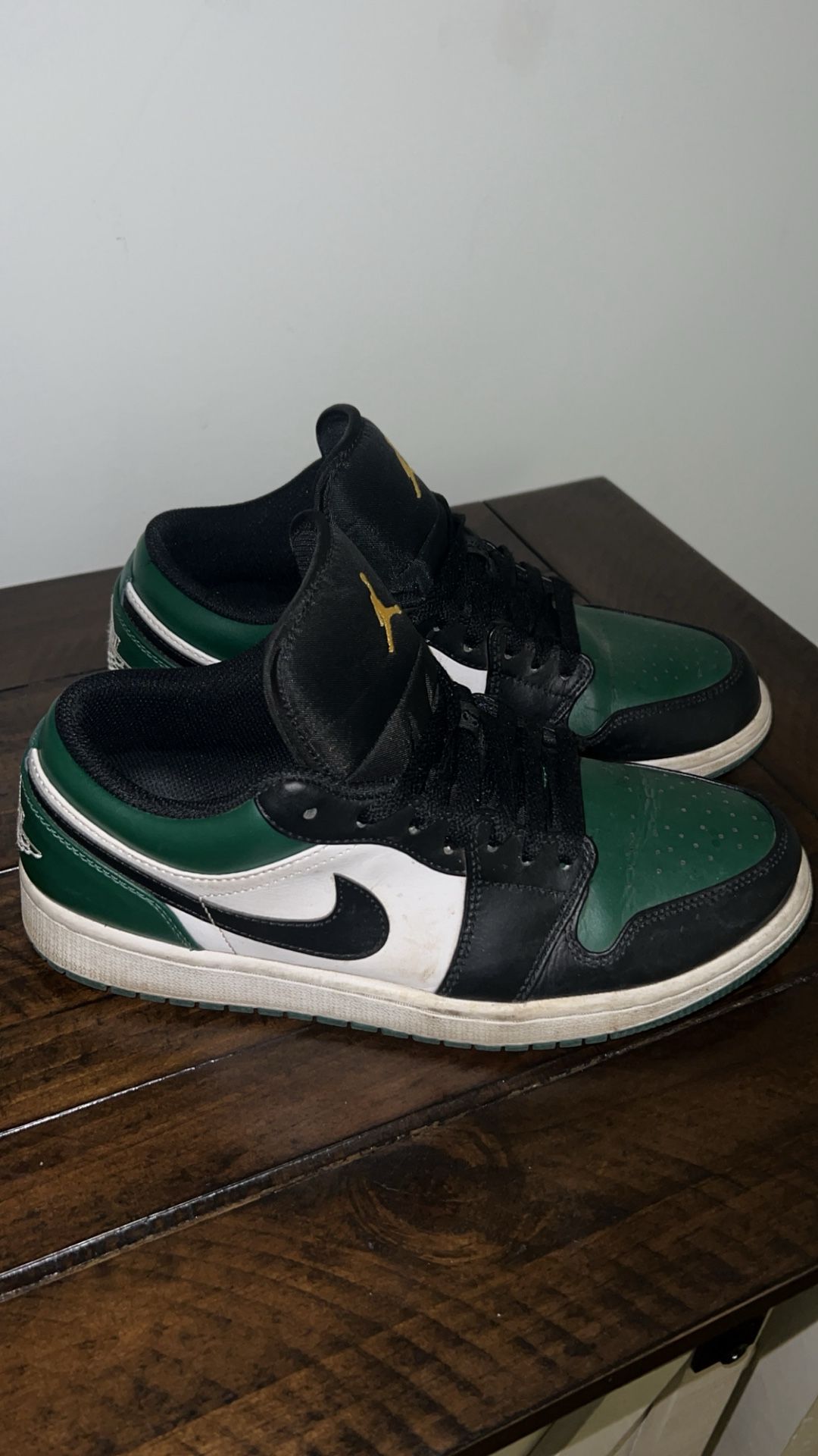 Air Jordan Low green toe