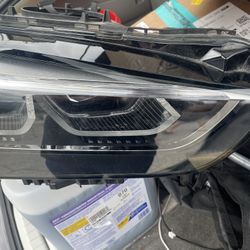 Bmw  2023 330i Oem Headlights 