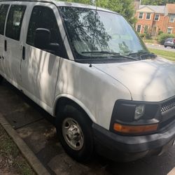 2007 Chevrolet Express 2500 Cargo • Regular Van 3D