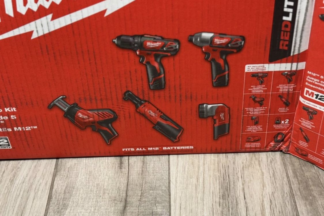 Milwaukee M12 12V Lithium-lon Cordless Combo Kit (5-Tool) with Two 1.5 Ah Batteries, Ch
