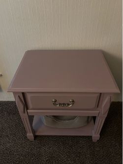 2 nightstands “dusty pink”