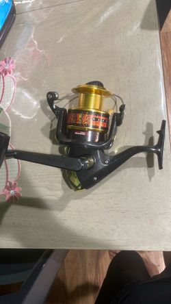 Beachee Comber fishing reel lefty