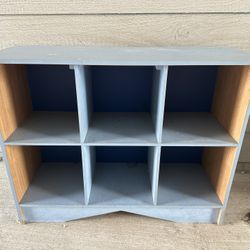 Cubby shelves / entry table w storage 