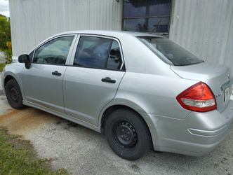 Vendo Nissan Versa