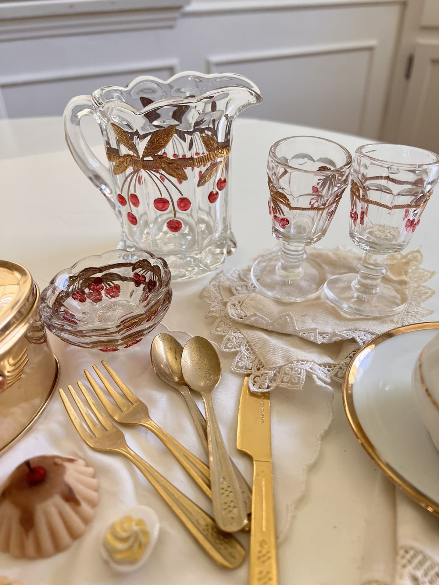 Vintage American Girl Samantha Various Accessories for Sale in Glendale