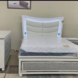 Bling Bling Bedroom Set For Amazing Low Price! 